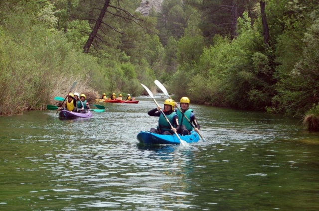  Den Fluss hinunter 